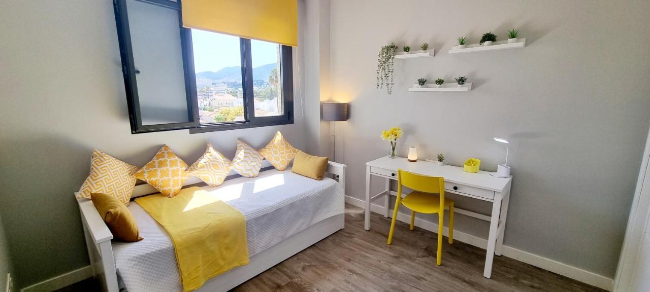 Excellent Location- Beach, Pool, Telework, 2 Bikes, Parking & Wifi Gratis At 