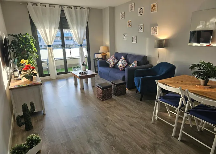 Excellent Location- Beach, Pool, Telework, 2 Bikes, Parking & Wifi Gratis At \